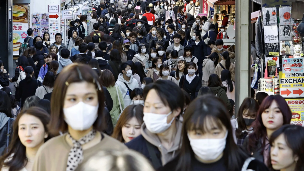 日本危急！医疗将崩溃，政府超慌张，民众却在狂喷中国疫苗？
