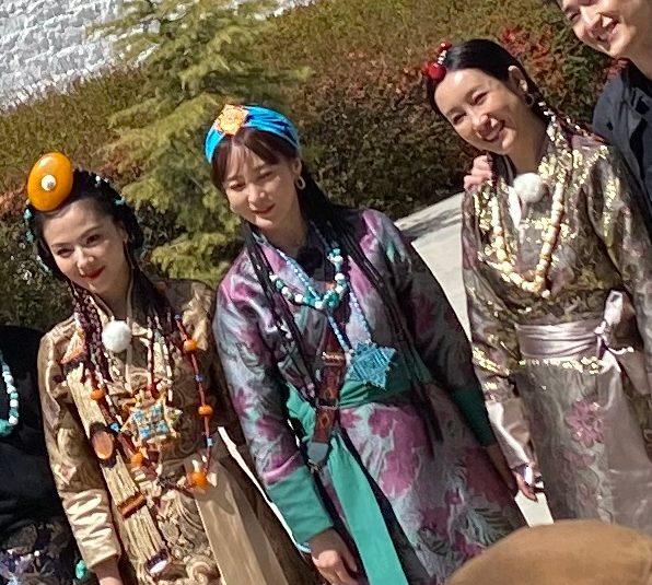 《妻子的旅行》路透曝光，蒋勤勤长胖刘涛像公