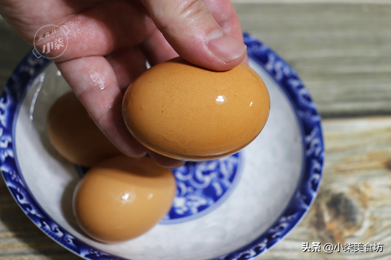 图片[6]-最近很火的煮鸡蛋 只需一张纸 鸡蛋2分钟出锅 软嫩适中口感好-起舞食谱网