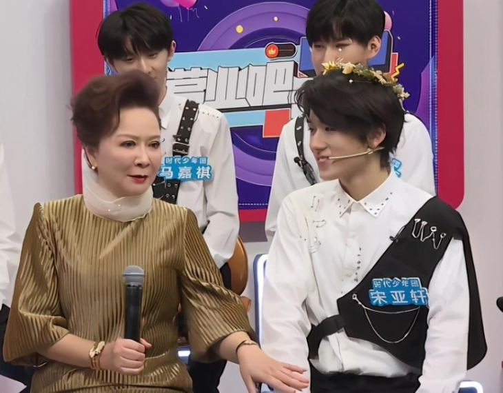 Feel ham of little fresh pork, challenge Bobby pink, 59 years old of Cai Ming sell bud to play the part of lovely " refuse to obey old "