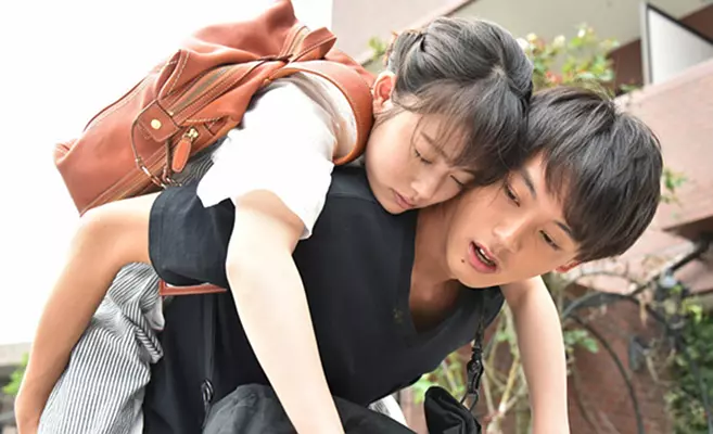 《温室里的加穗子》:我感觉自己还是个孩子,只是表现得像个大人