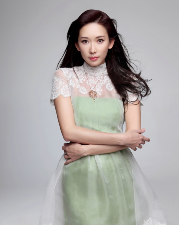 結婚兩週年林志玲近照曝光，看這懟臉狀態，你們信她有46歲嗎？