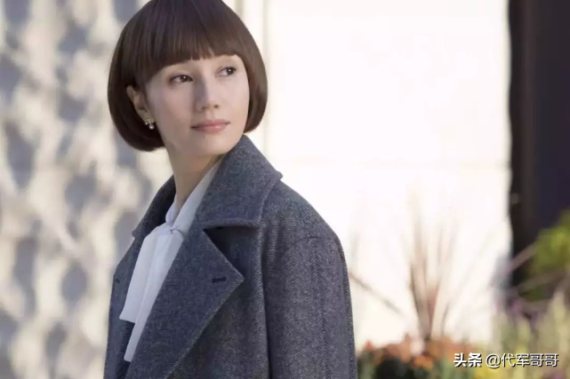 文笔功夫很厉害的女星，伊能静第六，徐静蕾第二，刘若英排第几？