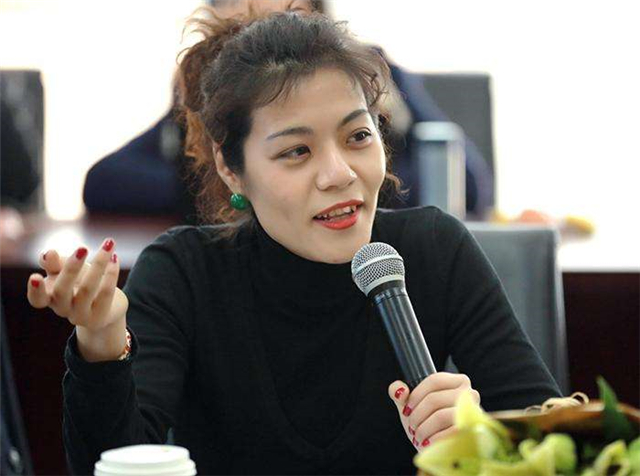 被学生“炮轰”,被老梁讽刺，复旦女神教授陈果
