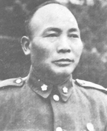 年轻貌美的戴笠秘书，嫁给51岁的“西北王”胡宗南，他有何魅力？
