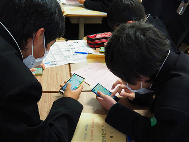 新弱势群体：遭群众抛弃、坐公交遭拒，正在被时代抛弃