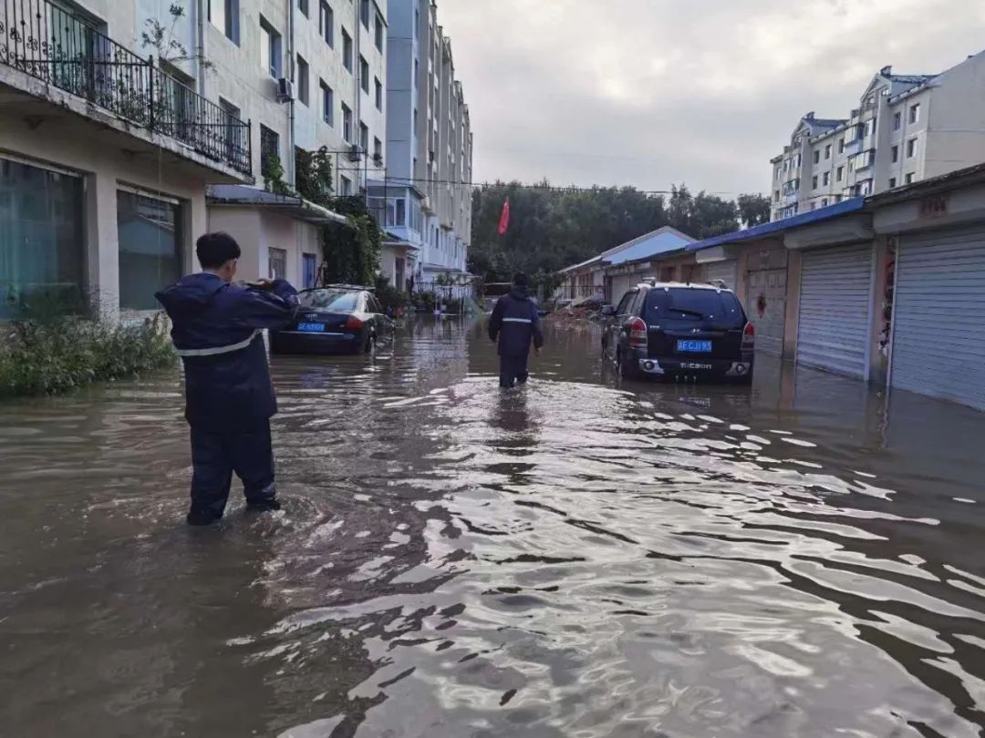 重庆|闻“汛”而动，梅河公安风雨中守护这座城！