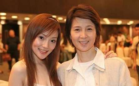 曾是银幕女神，经商后身价上亿：李小璐不争气，但她妈妈是真牛