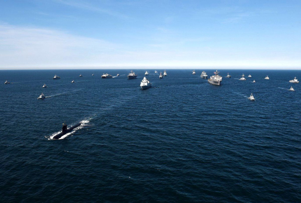 先铲除中国的盟友？美国海军舰队兵分两路，扑向俄罗斯和伊朗近海