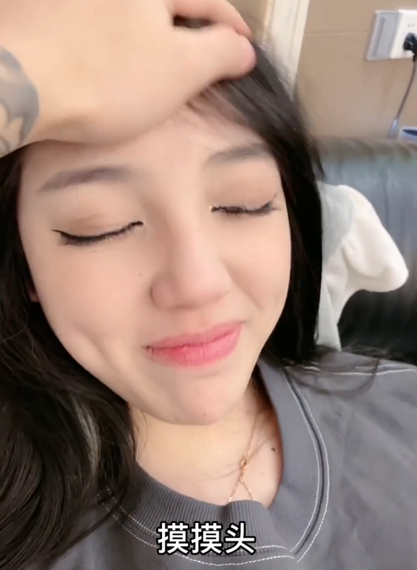 Piggy gentleman basks in child B to exceed, bag excited to weep, han Anran's word too firm