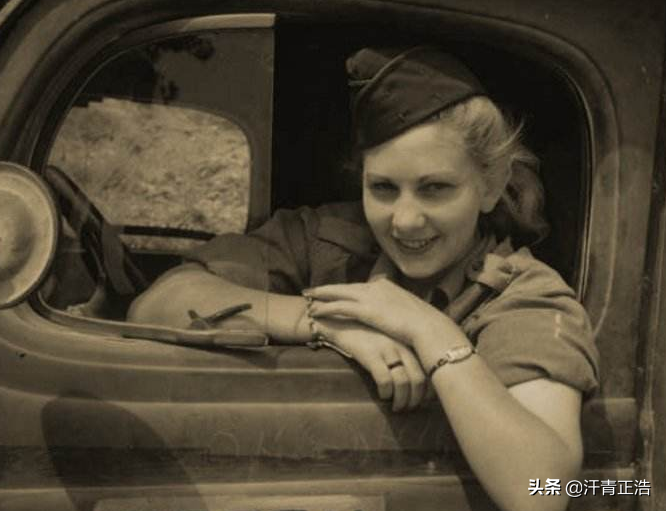 德国战败，300名女军官为希特勒殉葬，是出于忠诚，还是迫于无奈