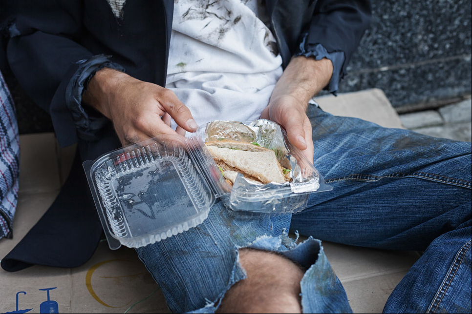 深圳流浪女子拒絕幫助、拒絕工作？心理學家：不成熟型人格障礙