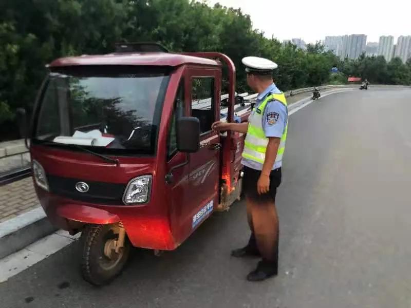 错时+错峰 泰安交警景区大队严查重点交通违法行为