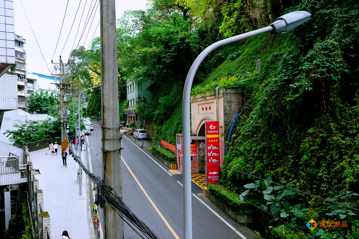 重庆李子坝轨道列车噪音扰民吗？实测18楼民宿，汽车声音更大