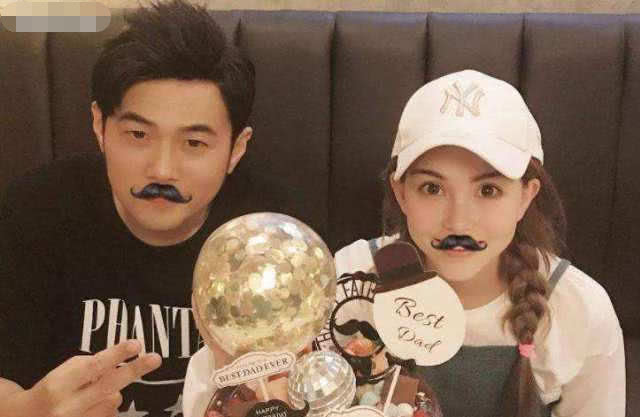 昆凌朝网红发展？卖美瞳发动态三次翻车，天王