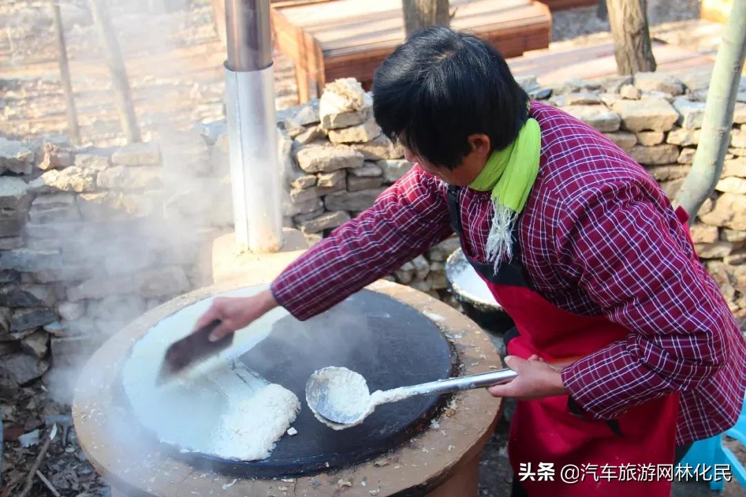 攤煎餅沂蒙民俗文化體驗體驗在彩虹上的感覺飛馳而下.