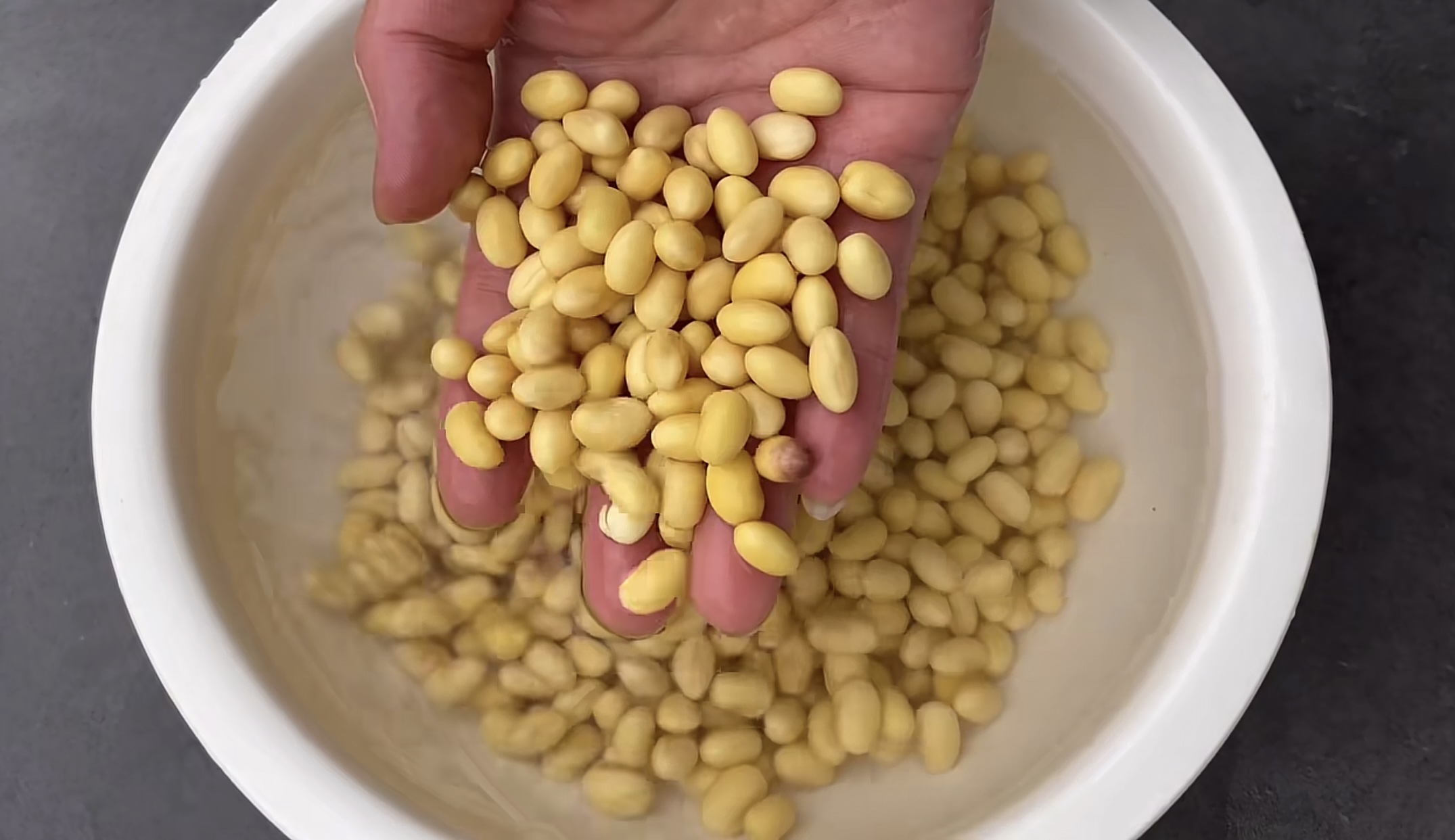 自製豆腐，原來這麼簡單，一碗黃豆，出6斤豆腐，健康又營養