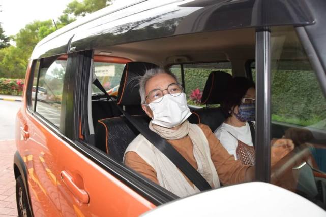 廖啟智遺孀守護丈夫細節：冷靜決定治療方案每天陪護為夫換紙尿褲