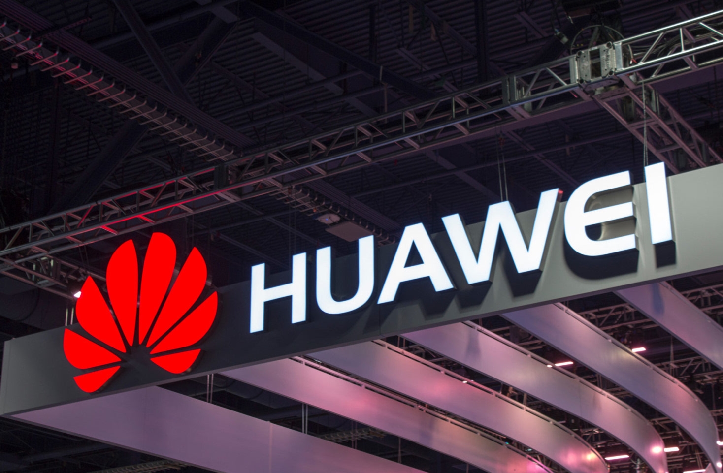 同在黑名單，為何美國�放�了小米，卻進一步壓制華為？