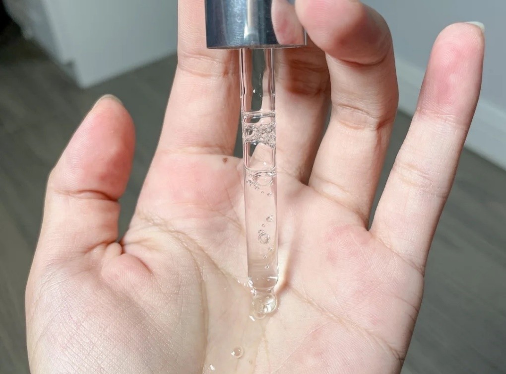 适合油痘肌的4款精华：雅诗兰黛是全能型选手，赫莲娜修护力一流