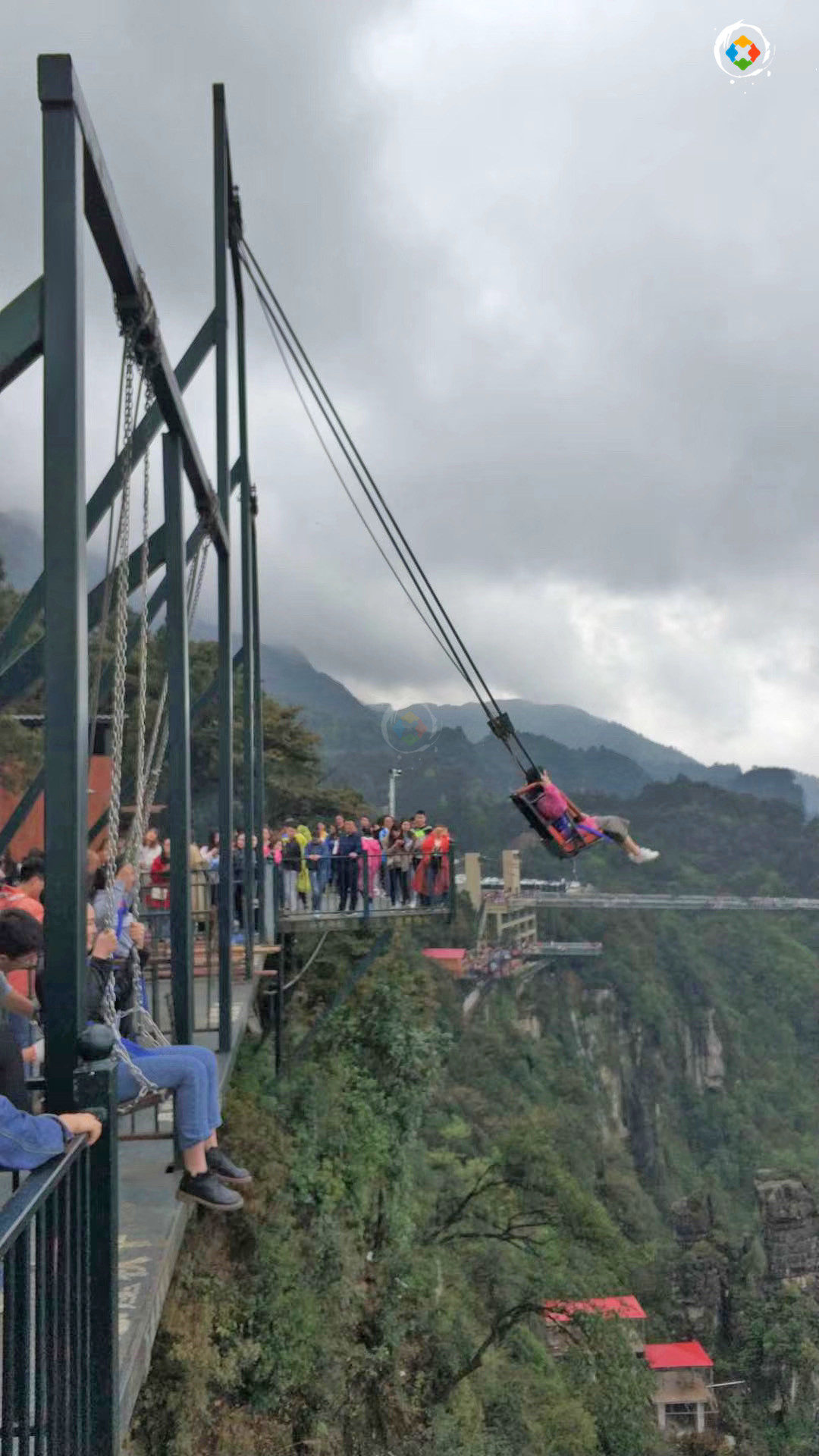 重庆奥陶纪景区恢复开放，死亡事故无任何解释，游客能放心？