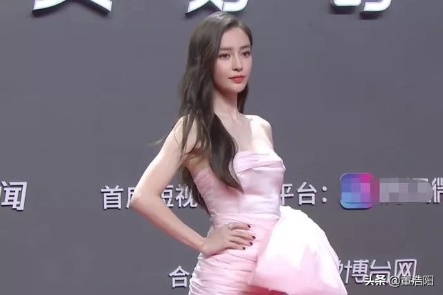 星光红毯众星造型：乔欣透视装抢镜，热巴大秀