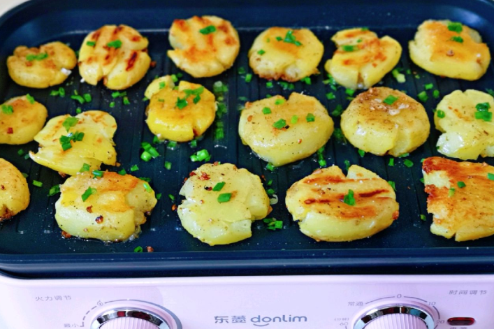 土豆最上癮的吃法，簡單易學，比肉還要香，上桌遭瘋搶