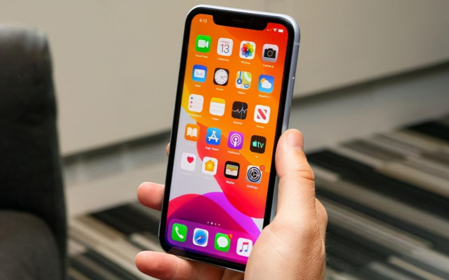 同样是4GB内存，为什么iPhone能流畅用5年，而安卓却不行？