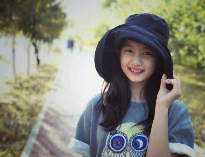 黄磊直言后悔生下三胎儿子，46岁的年龄差很无奈，引起家长共鸣