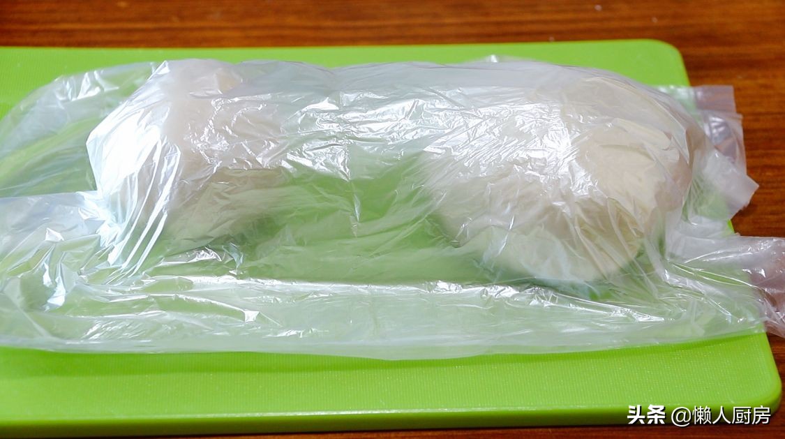 過年做這道小吃，包滿花生餡，寓意錢包滿，是招待客人必備的食品