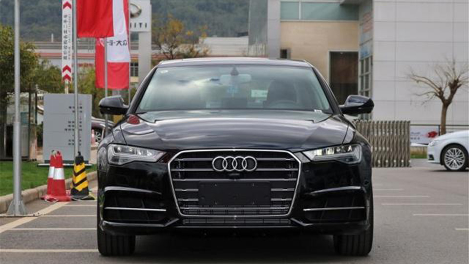 40-60萬買豪華轎車？沃爾沃S90配置多/奧迪A6L動力強