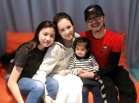 汪峰公开示爱章子怡，一口气晒了九张图，每张