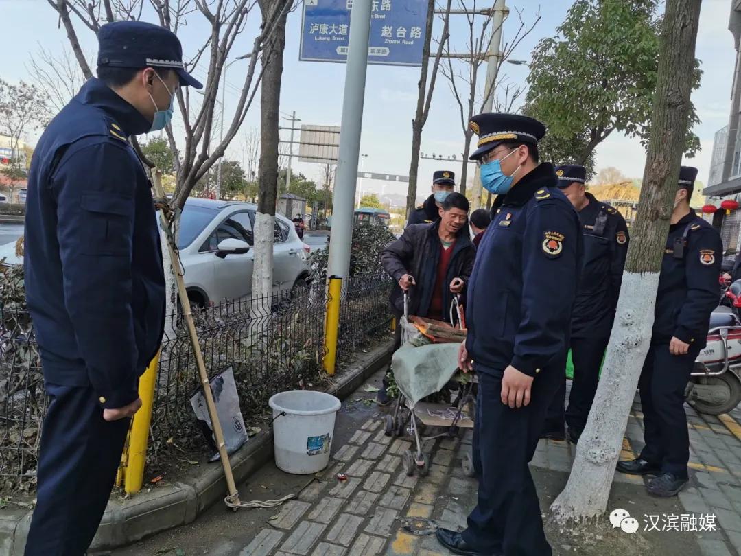 【收心聚力加油干】市容环保干部奋斗在一线