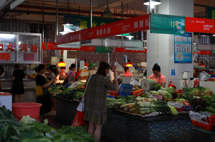 互联网巨头都在抢卖菜大妈饭碗，这就是我们的