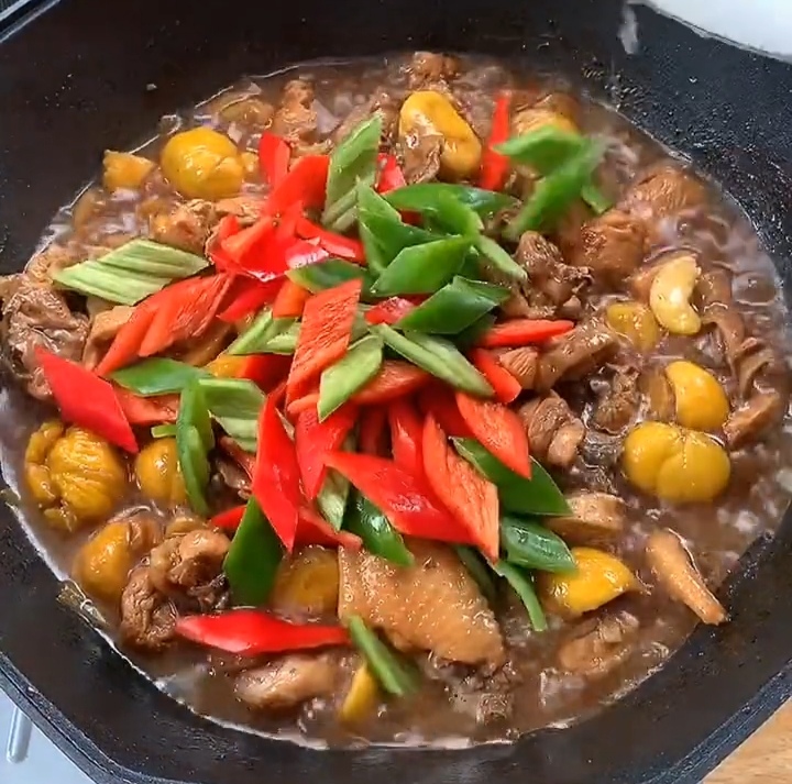It’s cold, the meat is expensive, eat it more, a few dollars a catty, the recipe is simple and delicious, there is no residue left on the table