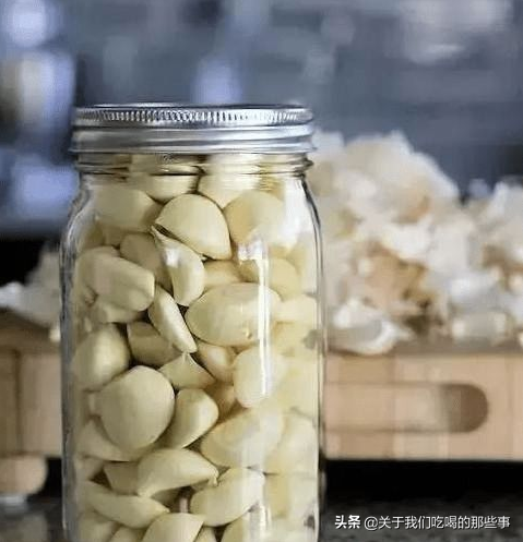 為何大蒜放在超市不發芽，買回家沒幾天就發芽？原來門道多著呢
