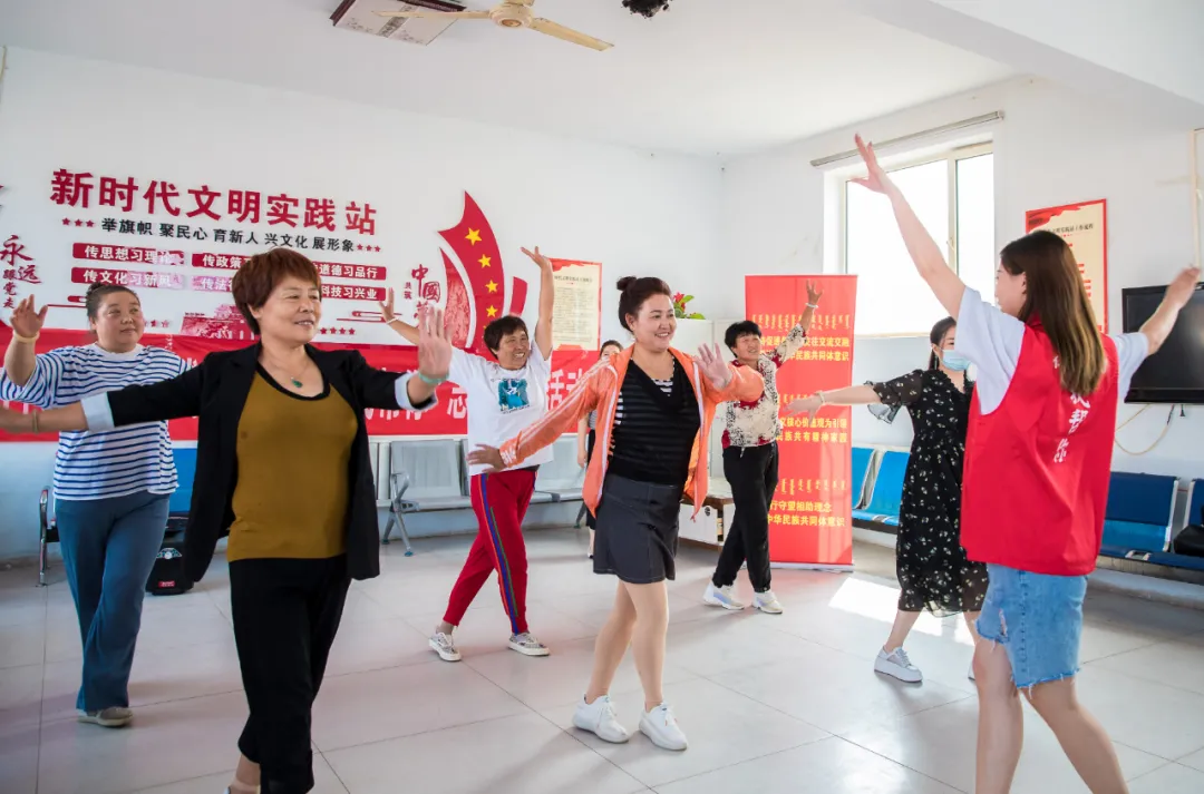 【“我帮你”进行时】呼和浩特玉泉区:新时代文明实践志愿服务助力美丽乡村建设