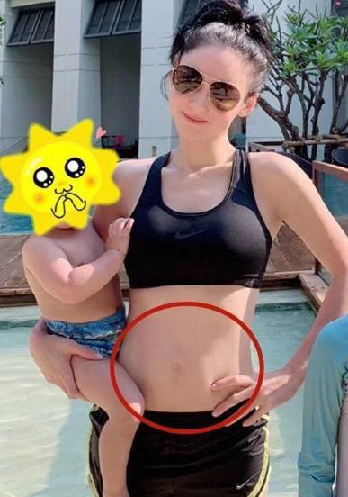 Yan Jin of Zhang Baizhi element reflects exposure, the skin is white tender seem a girl, because lumbar abdomen overstaffed brings netizen heat to discuss