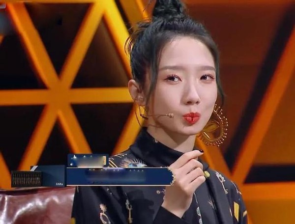 节目|周传雄回应节目争议：没有谁应该是谁的导师 背锅的孟美岐实惨！