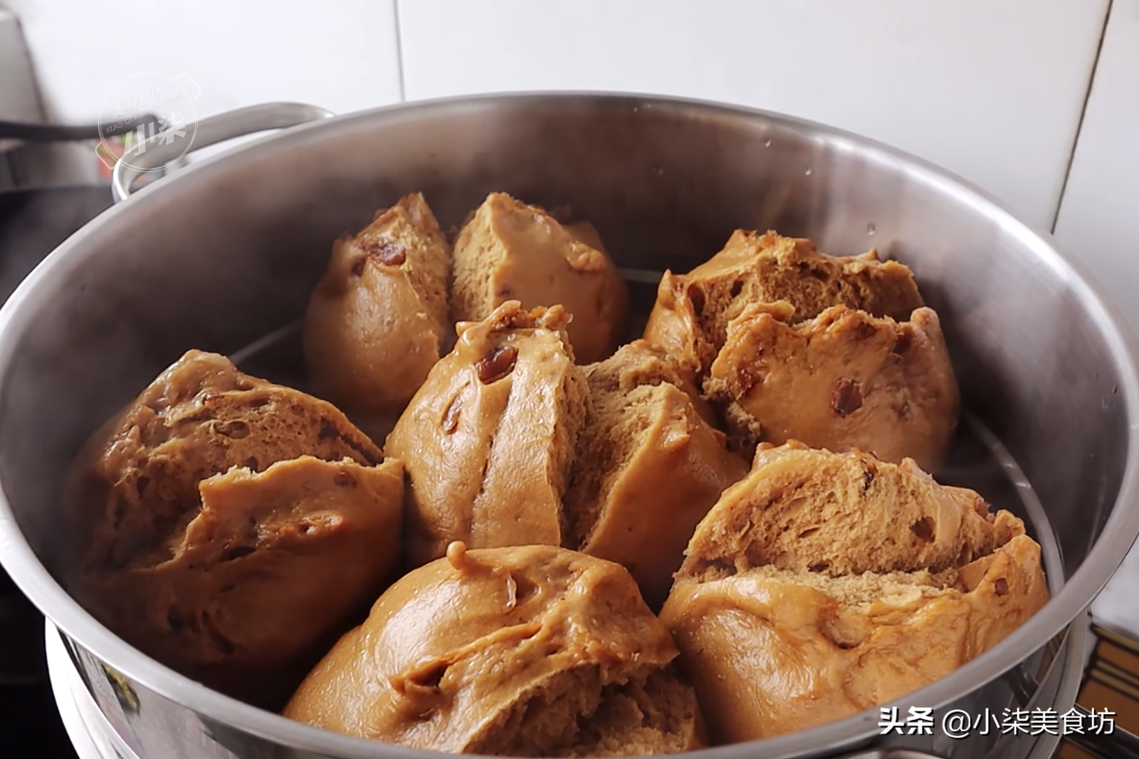 紅糖大棗饅頭正確做法，不用紅糖水，香甜鬆軟又好吃，個個都開花