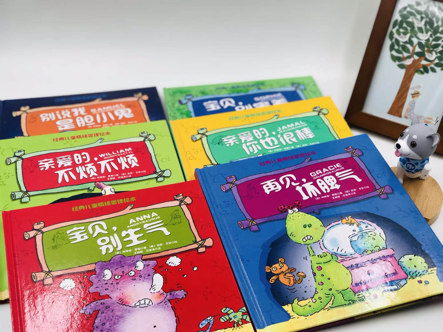 嗯哼踩疼脚崩溃大哭，霍思燕的处理方式获百万点赞，堪称教科书级