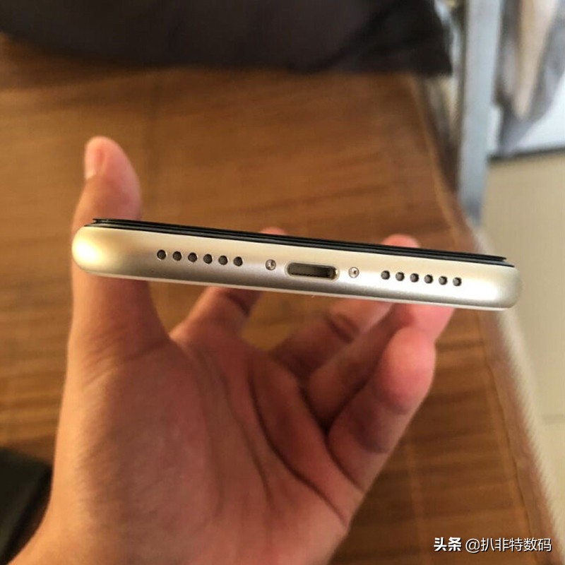 时隔一年多以后，那些买了iPhone11的人会后悔吗？