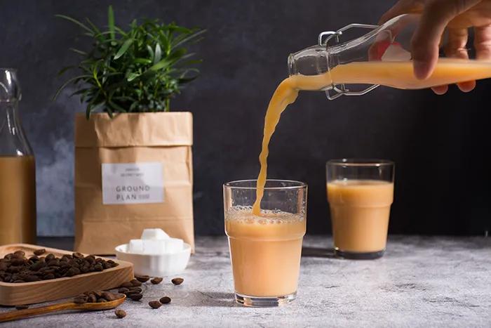 睡前不喝水，血栓找上門？ 每天的最後一杯水，應該這麼喝才最健康