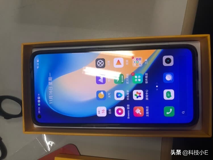 預算2500元這兩款手機最值得入手，旗艦機性能+256G內(nèi)存