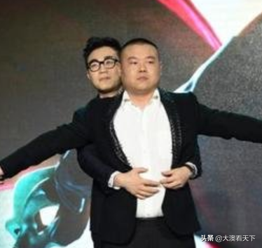 自带|岳云鹏不愧是自带笑点的男人 给大鹏宣传电影写错名字“洋相”百出