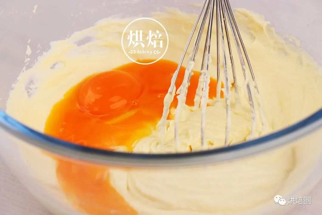 蓬蓬的又不裂 入口即化 舒芙蕾轻芝士蛋糕 冷藏后冰激凌口感超赞