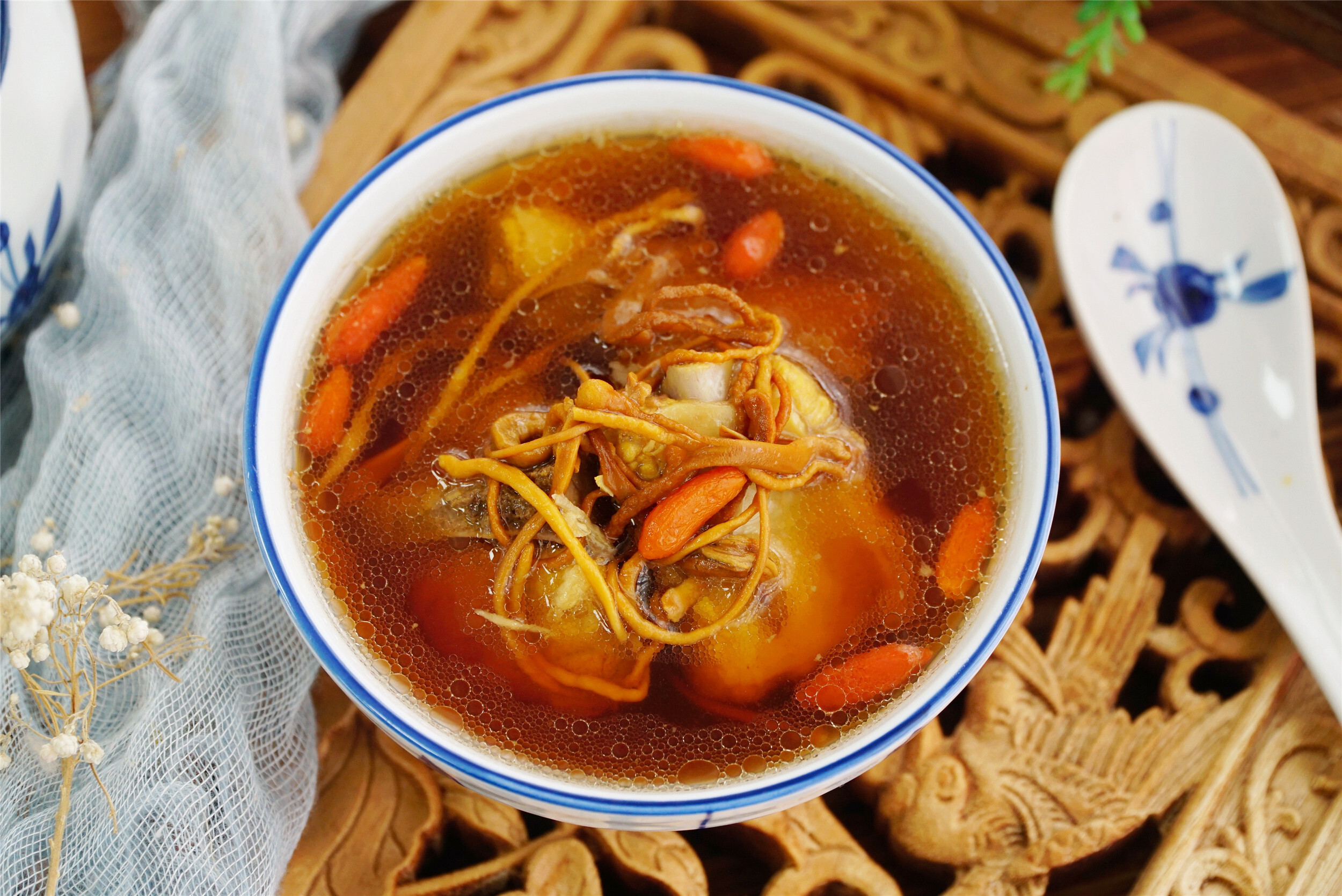 推荐8道适合秋天的汤，有荤有素，合理“贴秋膘”，安稳舒坦入秋