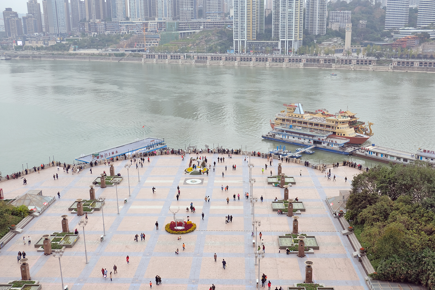 重庆一周大事件：点赞时代楷模毛相林，李雪芮回乡创业，气温骤降