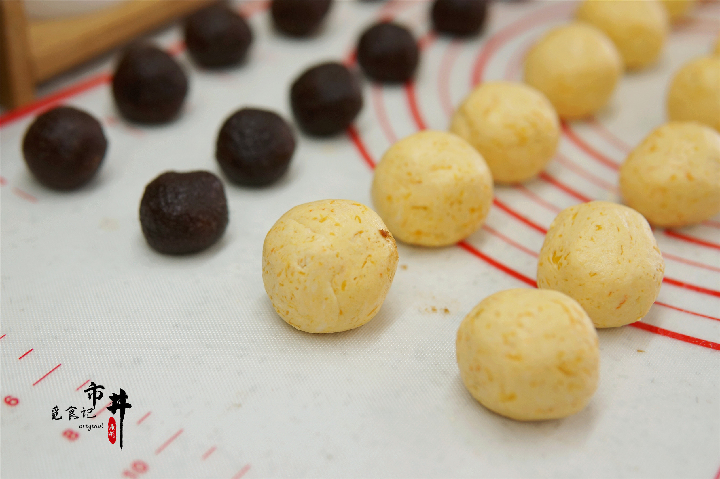 一塊南瓜，半碗糯米粉，簡單一蒸，香甜彈牙，吃一次就愛上了