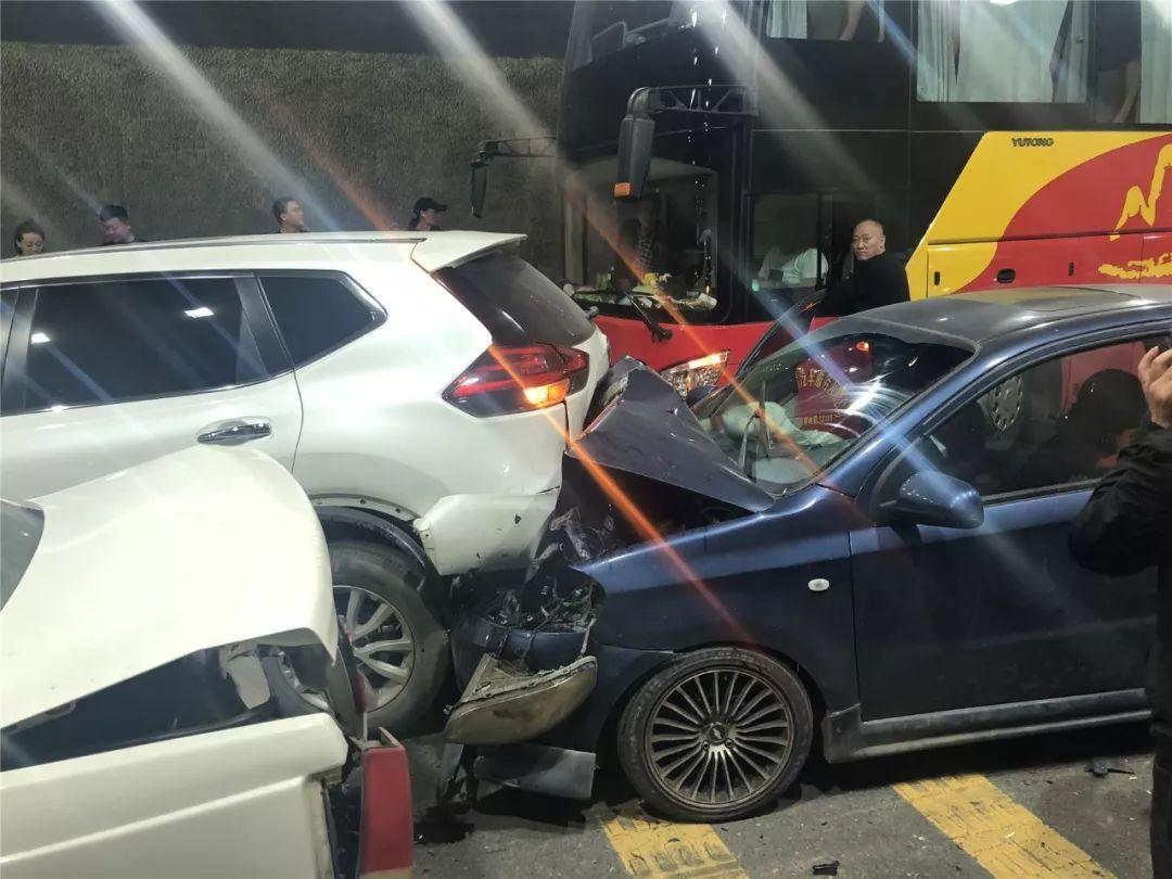 汽車三者險200萬又能怎樣，這些錢該賠還得賠，別大意